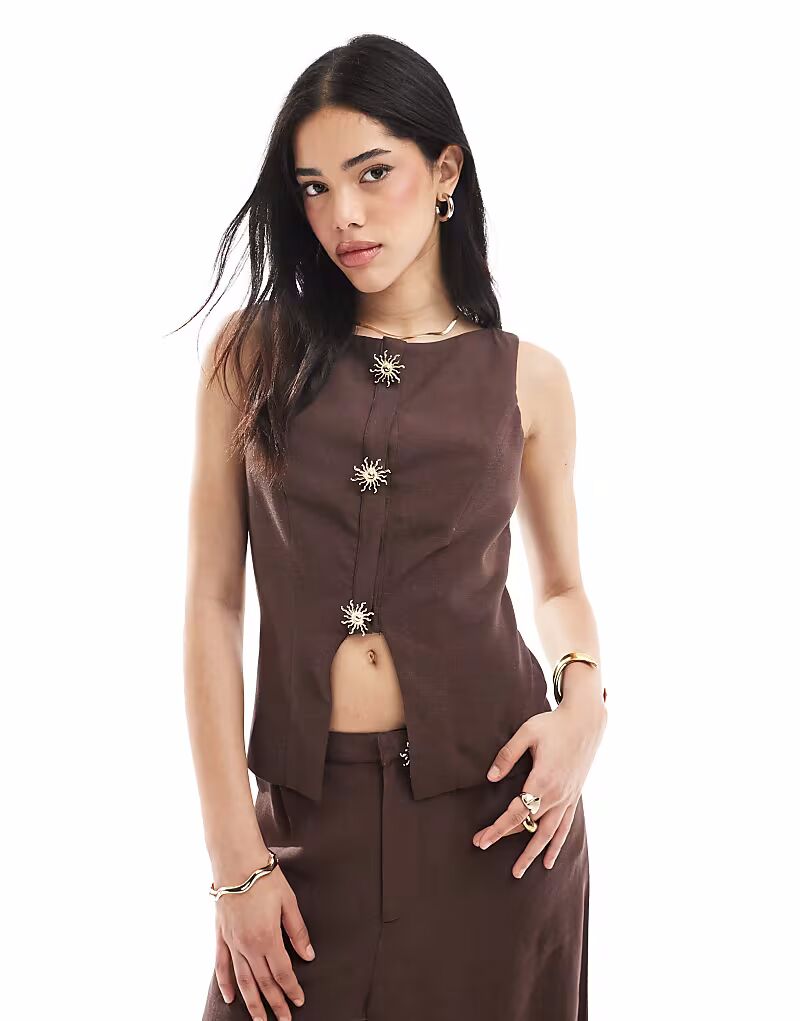 Жилет ASOS DESIGN с отделкой из льняной смеси шоколадного цвета 
Жилет ASOS DESIGN с отделкой из льняной смеси шоколадного цвета