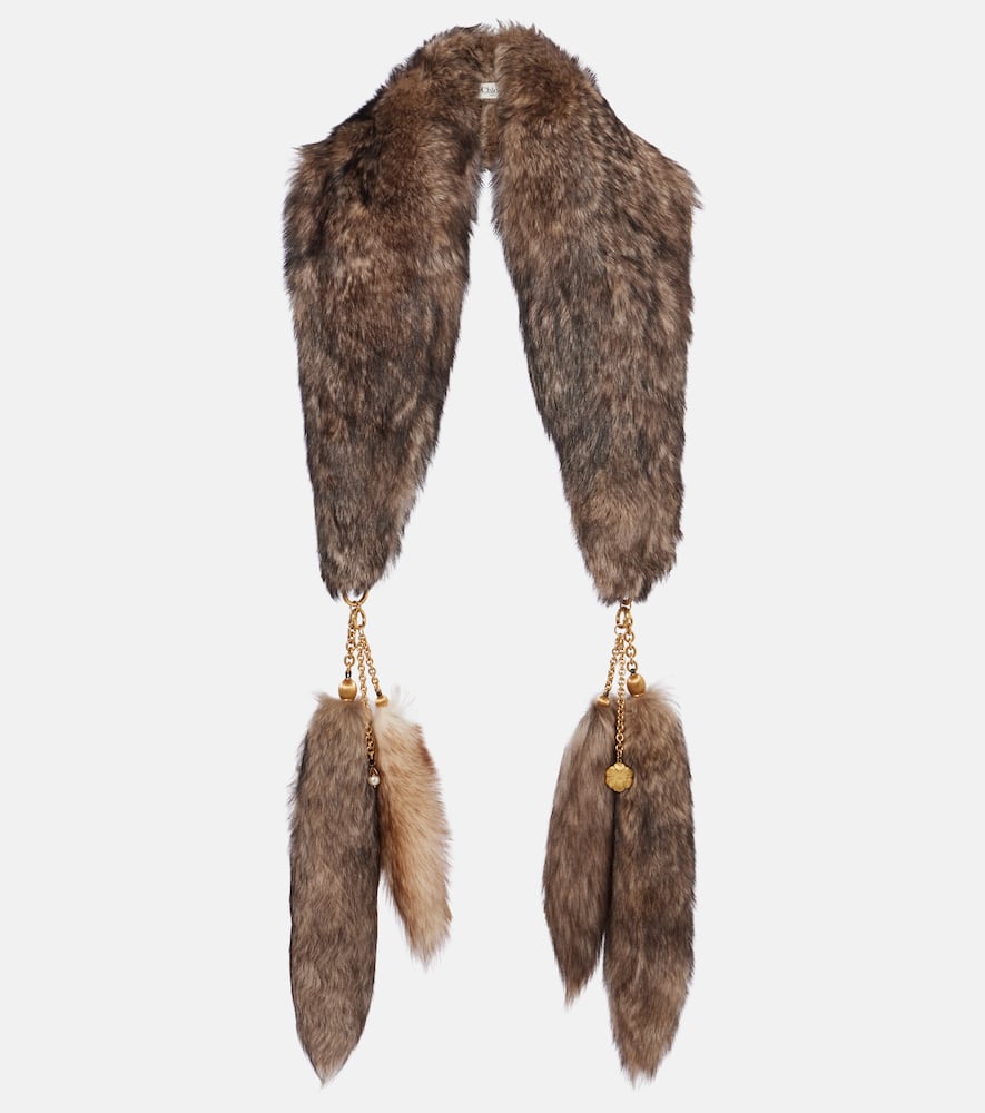 Шарф из стриженой овчины с декоративными элементами Treasure Tails Chloé, Silver
Шарф из стриженой овчины с декоративными элементами Treasure Tails Chloé, Silver