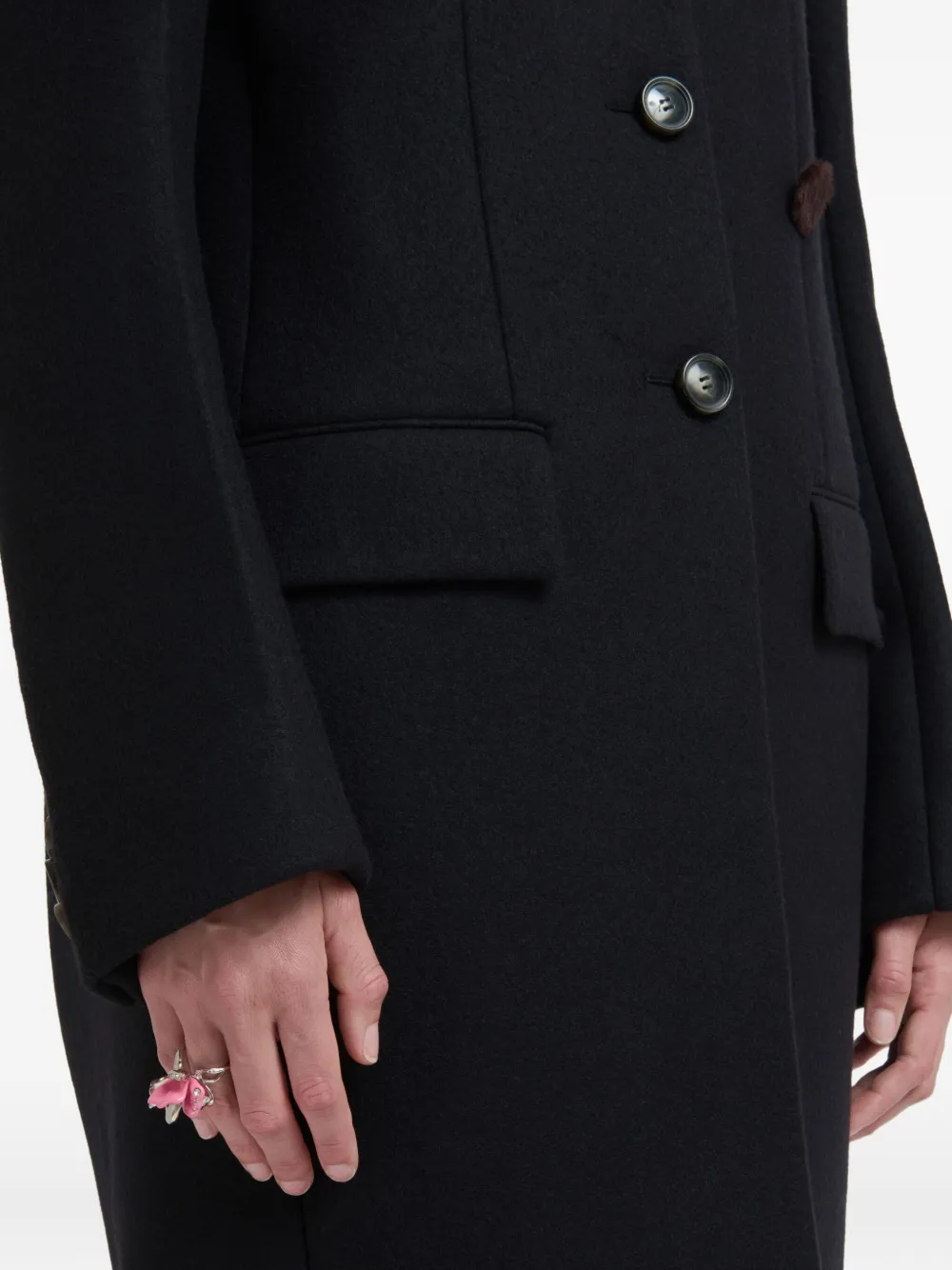 Эмалированное кольцо-тюльпан со стразами Marni, серебристый
Эмалированное кольцо-тюльпан со стразами Marni, серебристый