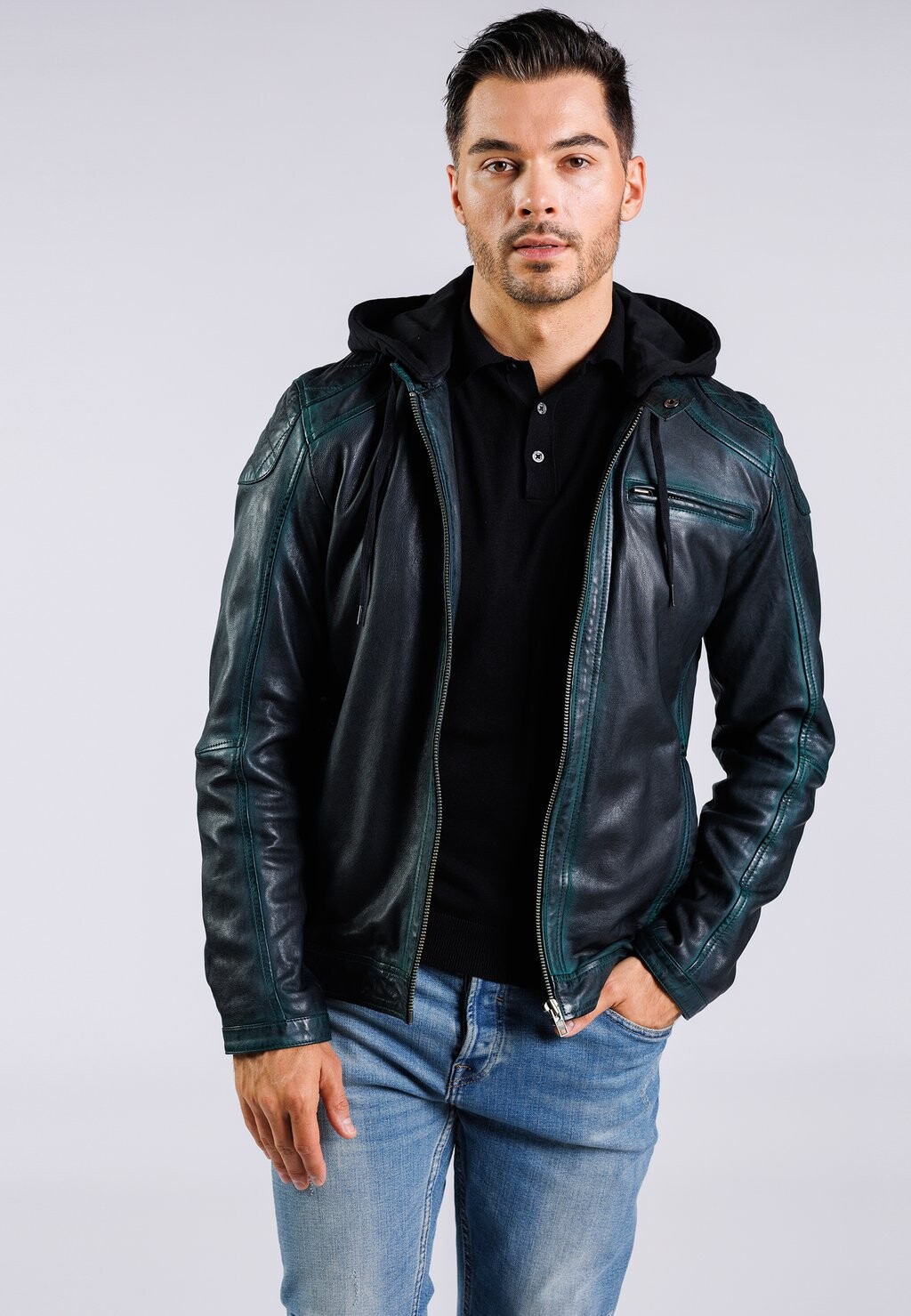 Кожаная куртка Freaky Nation, зеленый
Кожаная куртка Freaky Nation, зеленый