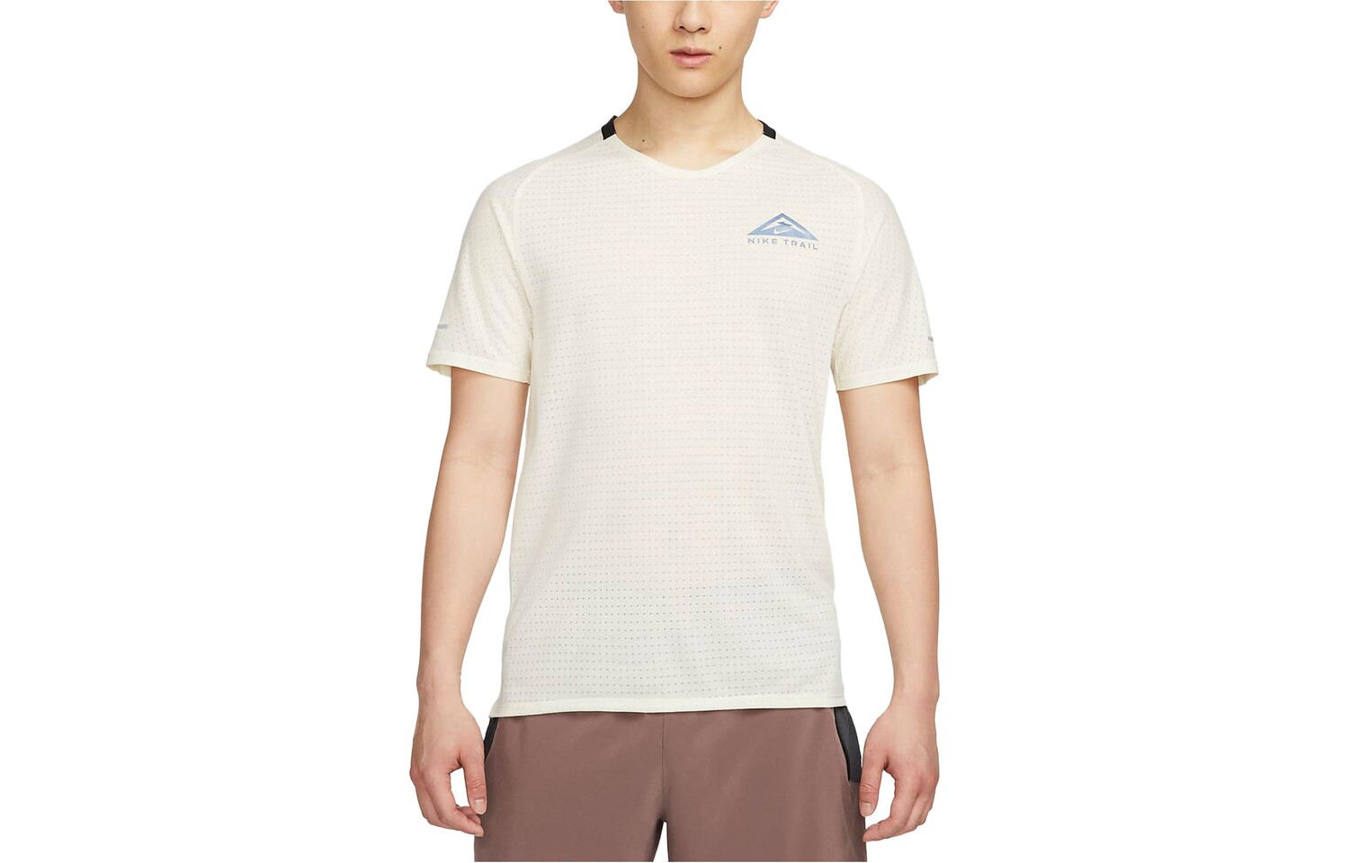 Мужская футболка Nike, цвет Coconut Milk
Мужская футболка Nike, цвет Coconut Milk