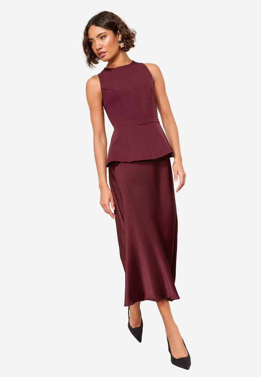 Платье Friends Like These Day dress, Berry Red/Red
Платье Friends Like These Day dress, Berry Red/Red