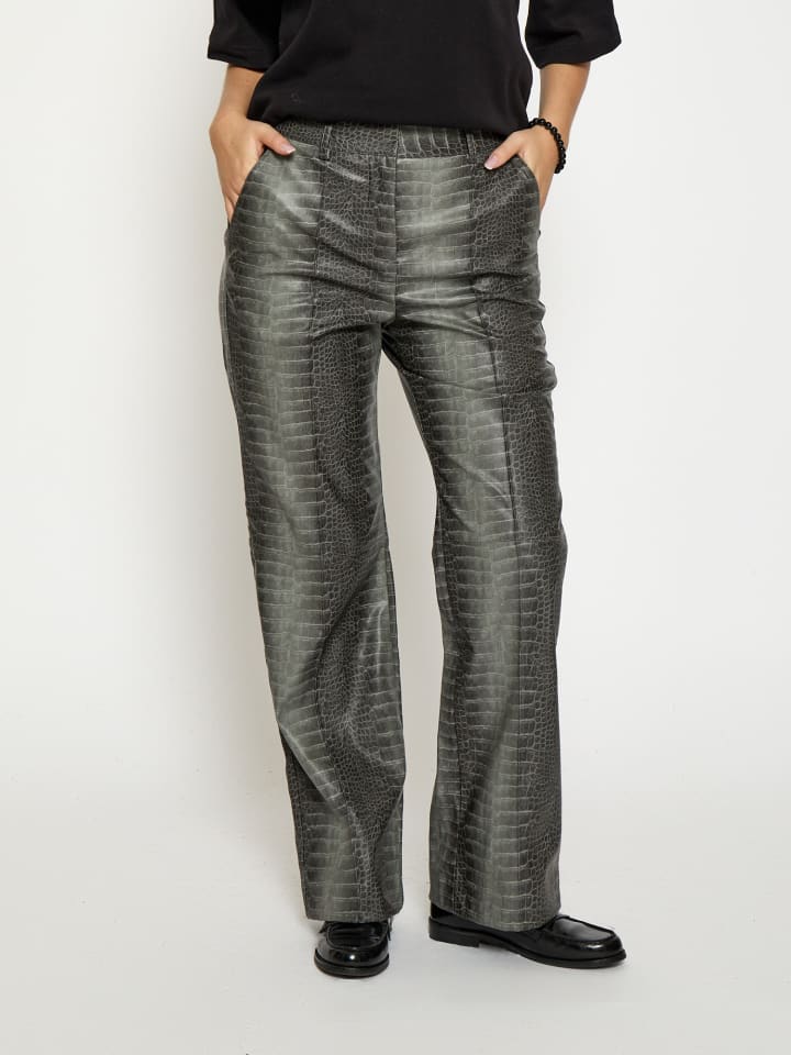 Брюки с принтом змея цвета оружейной стали minus
Брюки с принтом змея цвета оружейной стали minus