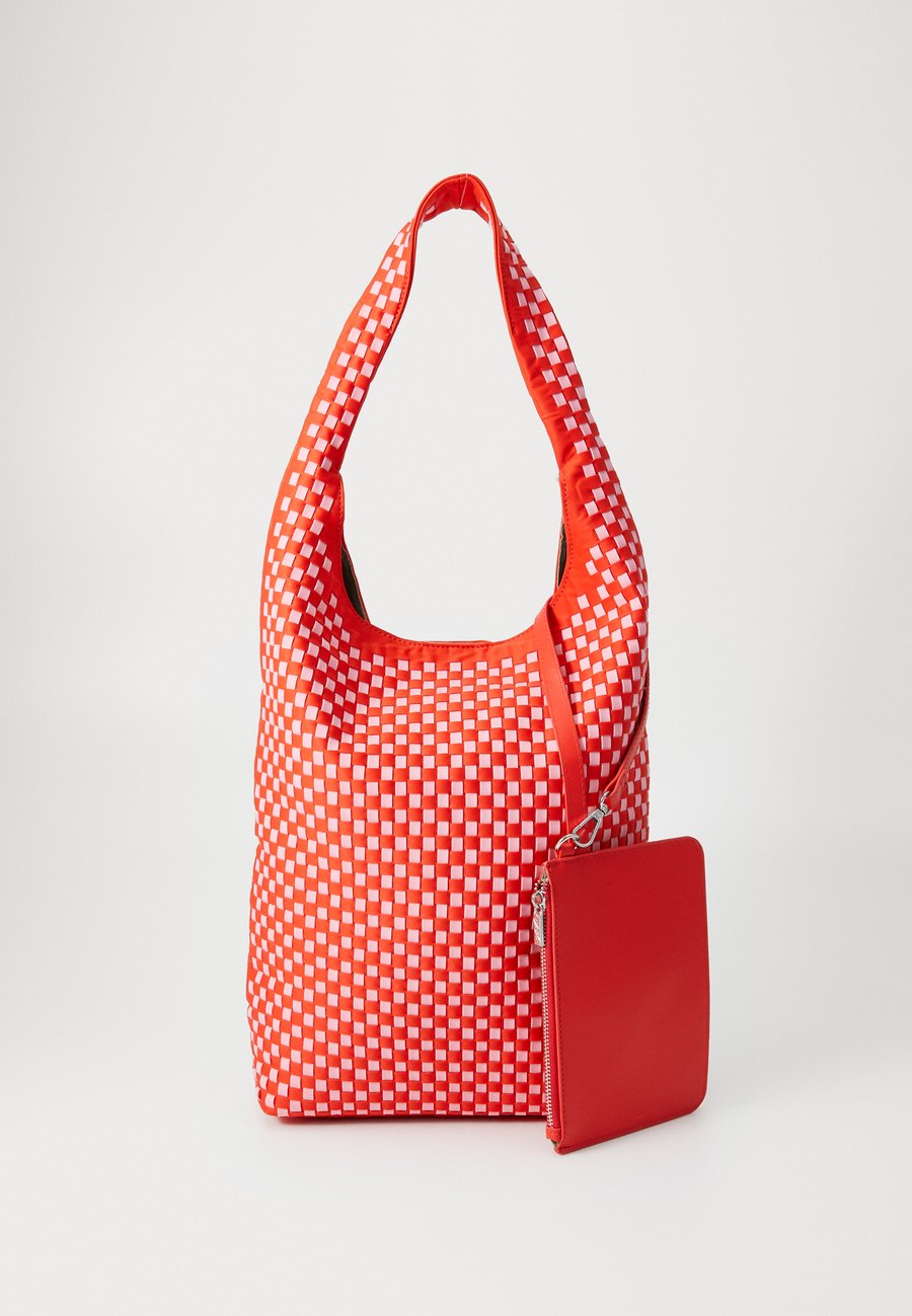 Сумка HVISK BRAIDED SET, Red Coral/Red
Сумка HVISK BRAIDED SET, Red Coral/Red