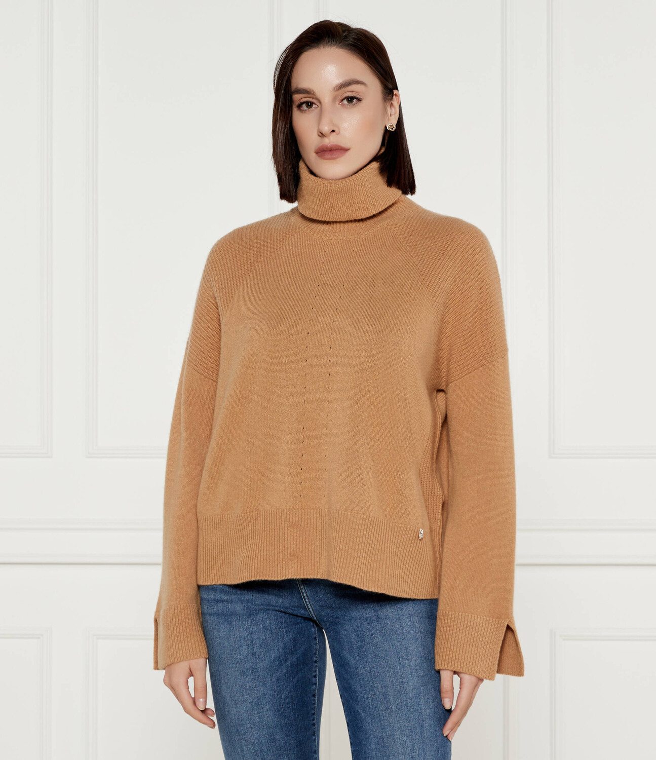 Свитер из шерсти Liu Jo Regular Fit, коричневый
Свитер из шерсти Liu Jo Regular Fit, коричневый