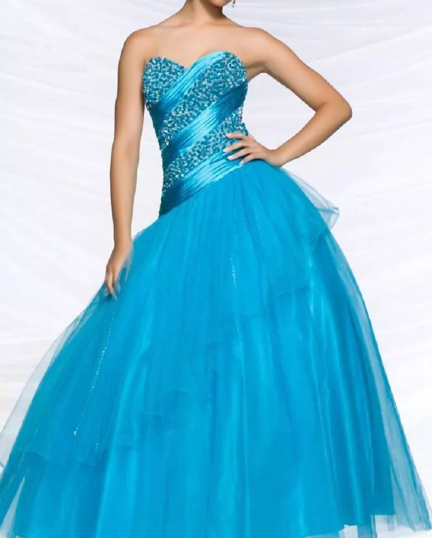 Бальное платье без бретелек с бисером бирюзового цвета Mac Duggal
Бальное платье без бретелек с бисером бирюзового цвета Mac Duggal