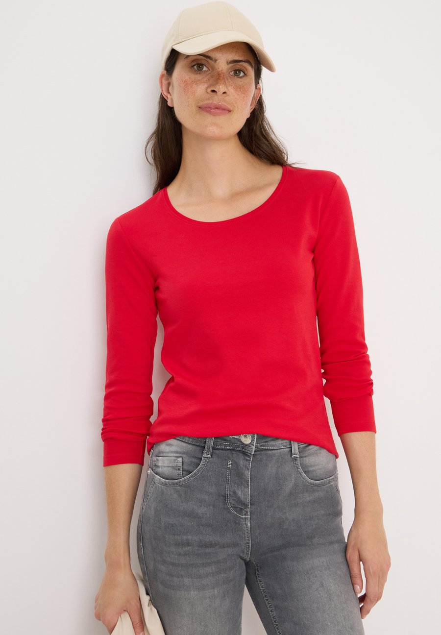 Топ Cecil BASIC , Rot/Red
Топ Cecil BASIC , Rot/Red