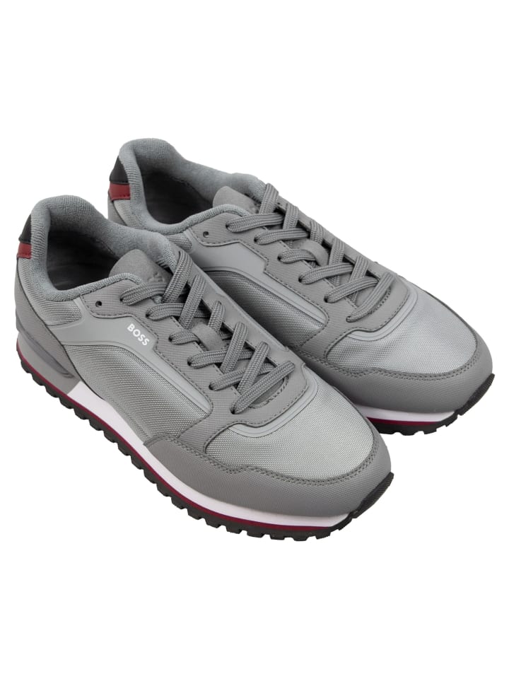 Кроссовки серого цвета BOSS
Кроссовки серого цвета BOSS
