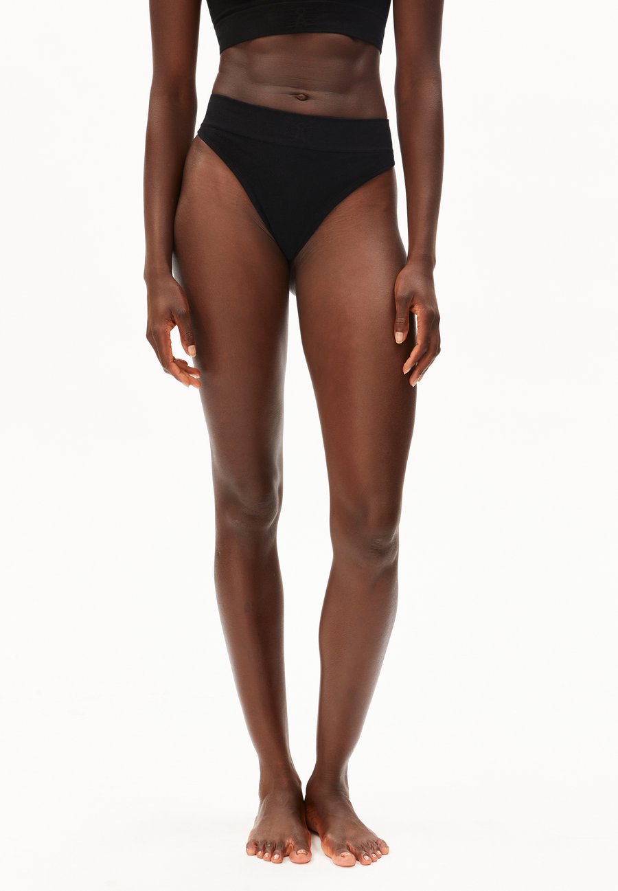 Трусы ARMEDANGELS SEAMAALA, Black
Трусы ARMEDANGELS SEAMAALA, Black