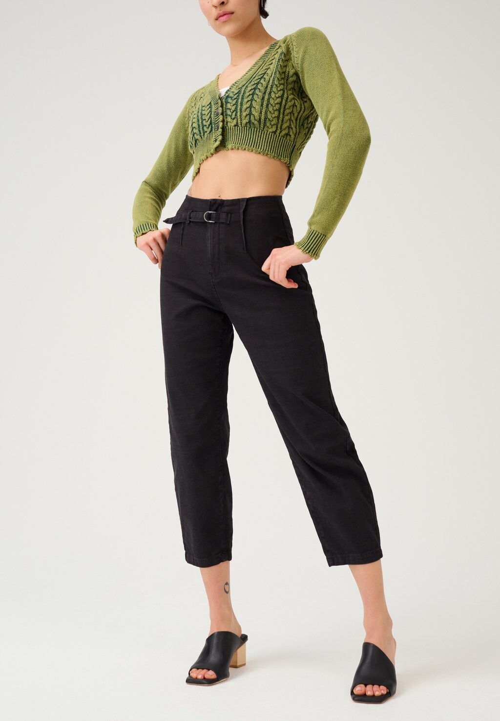 Джинсы свободного кроя ITEM m6
Джинсы свободного кроя ITEM m6