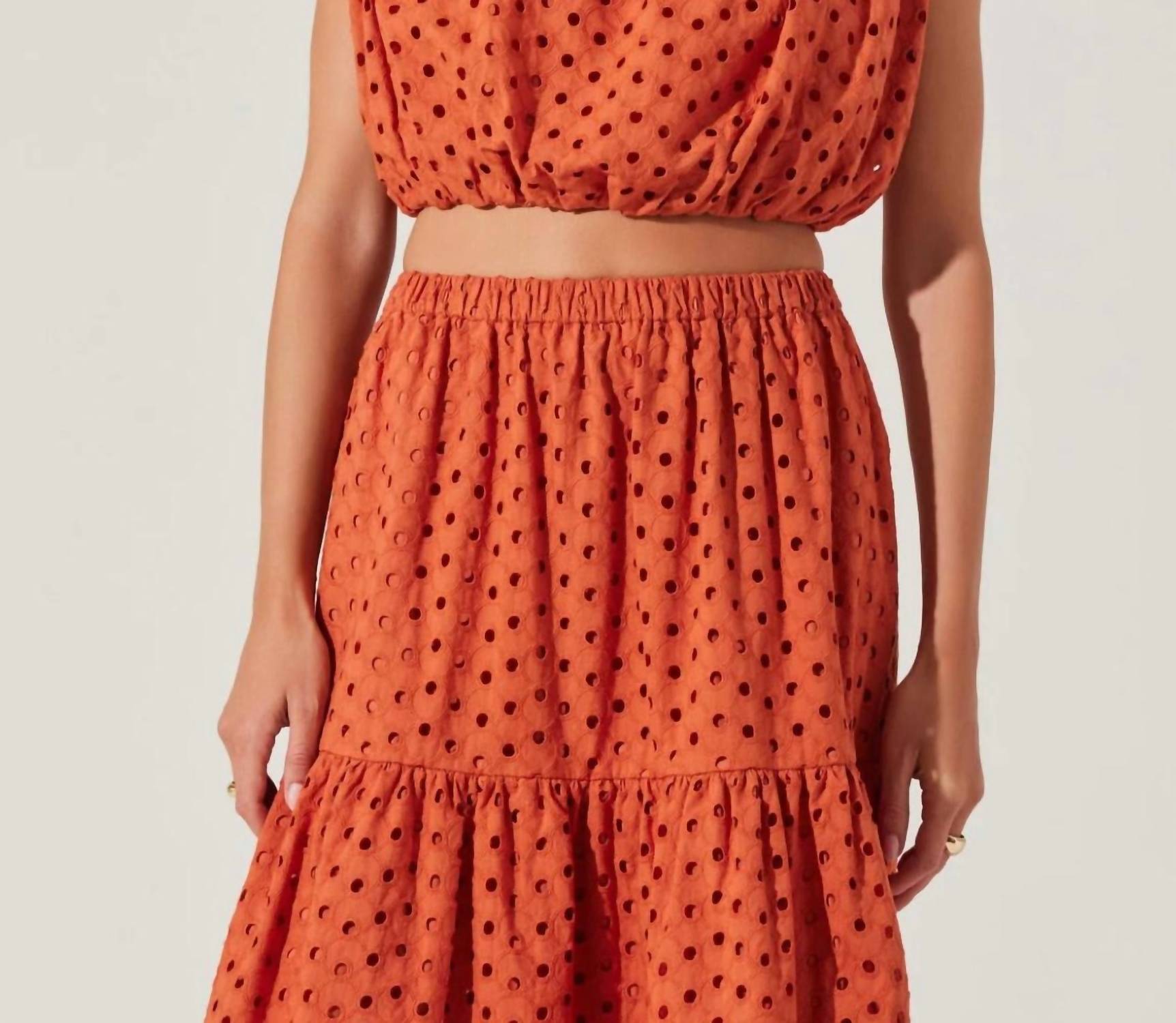 Укороченный топ Nalley Eyelet цвета ржавчины ASTR, Rust
Укороченный топ Nalley Eyelet цвета ржавчины ASTR, Rust