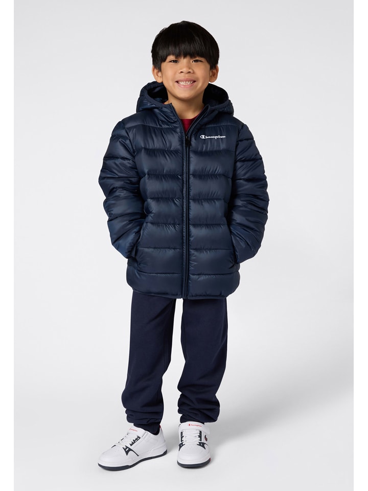 Champion Стеганая куртка темно-синего цвета
Champion Стеганая куртка темно-синего цвета