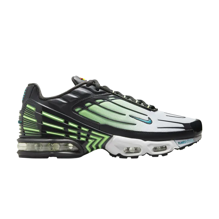Кроссовки Nike Air Max Plus 3, черный
Кроссовки Nike Air Max Plus 3, черный
