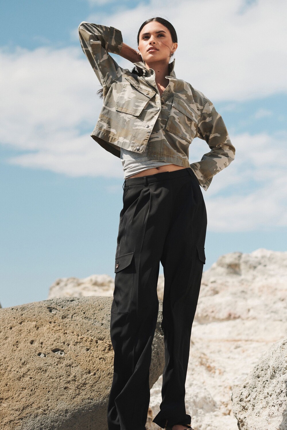 Элегантные брюки-карго с широкими штанинами Next, черный
Элегантные брюки-карго с широкими штанинами Next, черный