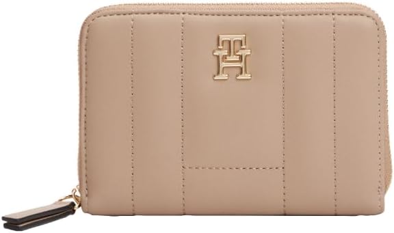 Женский кошелек Tommy Hilfiger среднего размера на молнии с отделением для монет и отделениями для карт, Coastal Taupe
Женский кошелек Tommy Hilfiger среднего размера на молнии с отделением для монет и отделениями для карт, Coastal Taupe