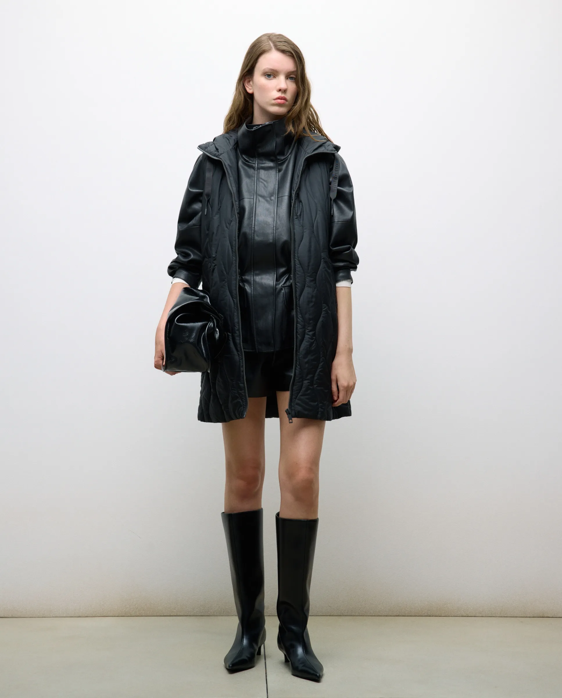 Женская утепленная куртка с капюшоном Tintoretto, черный
Женская утепленная куртка с капюшоном Tintoretto, черный