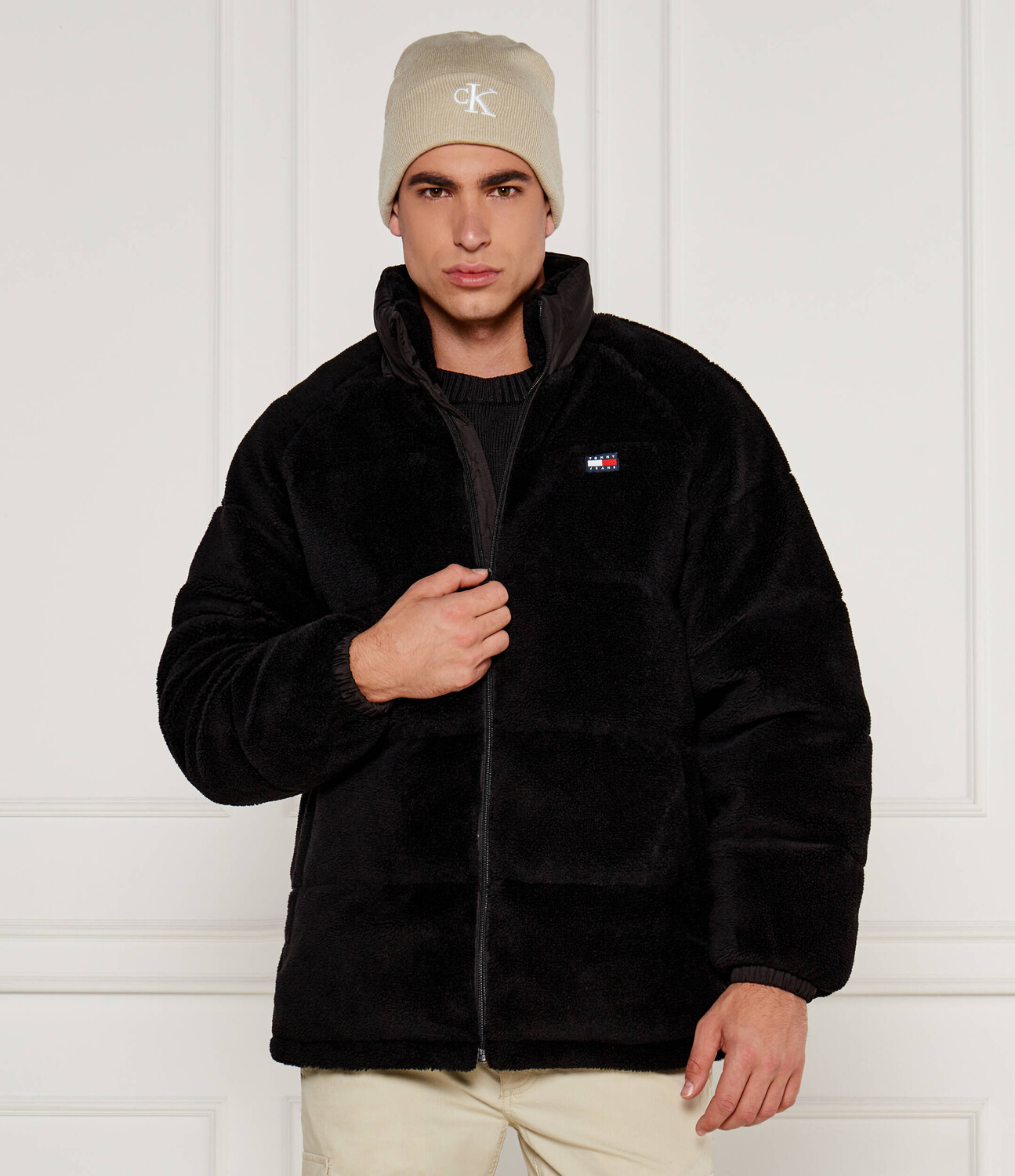 Куртка Tommy Jeans Regular Fit, черный
Куртка Tommy Jeans Regular Fit, черный