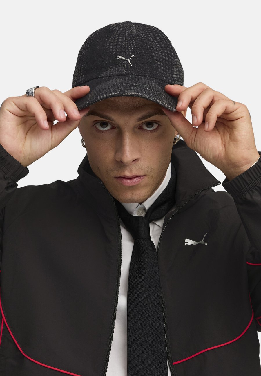 Бейсболка Puma DARE TO DAD, Black
Бейсболка Puma DARE TO DAD, Black