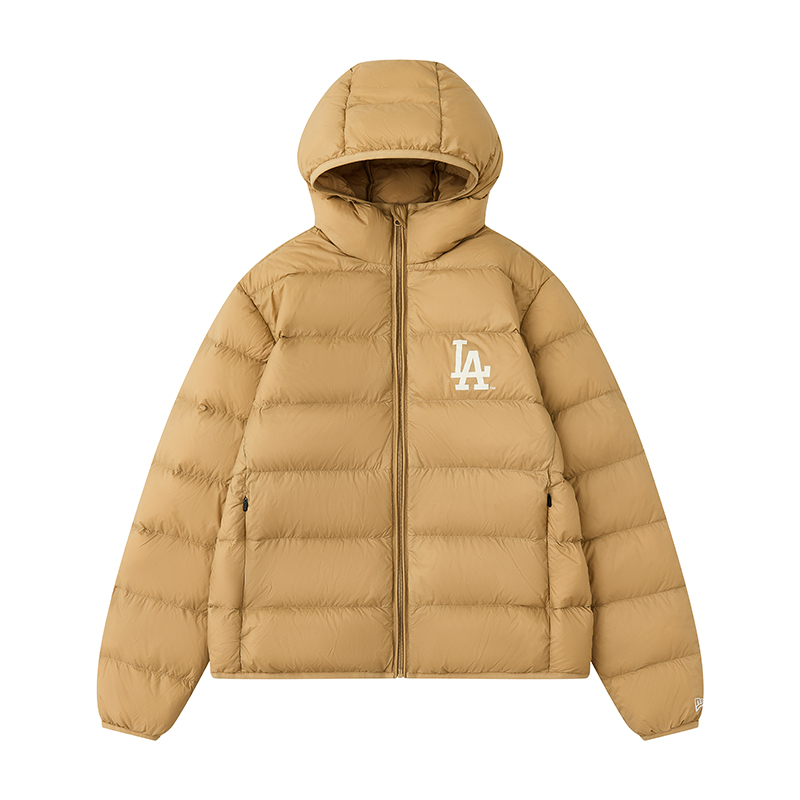 New Era Унисекс пуховик цвета хаки
New Era Унисекс пуховик цвета хаки