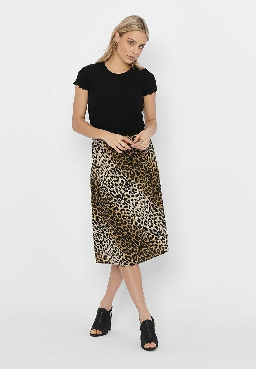 Базовая футболка Onlemma Noos ONLY, черная
Базовая футболка Onlemma Noos ONLY, черная