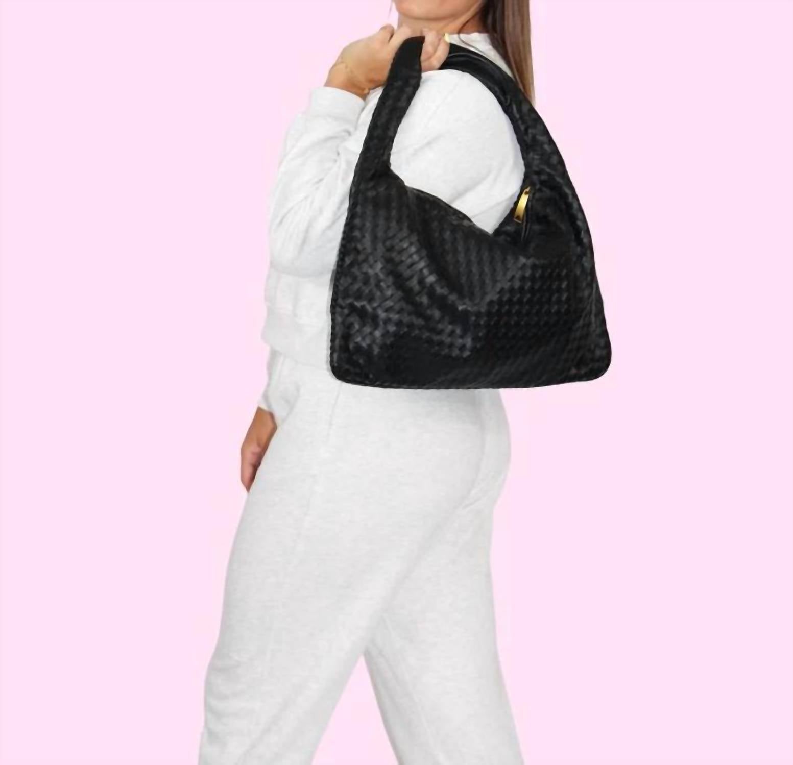 Сумка Donna Woven In Jet Black Lemonbella
Сумка Donna Woven In Jet Black Lemonbella