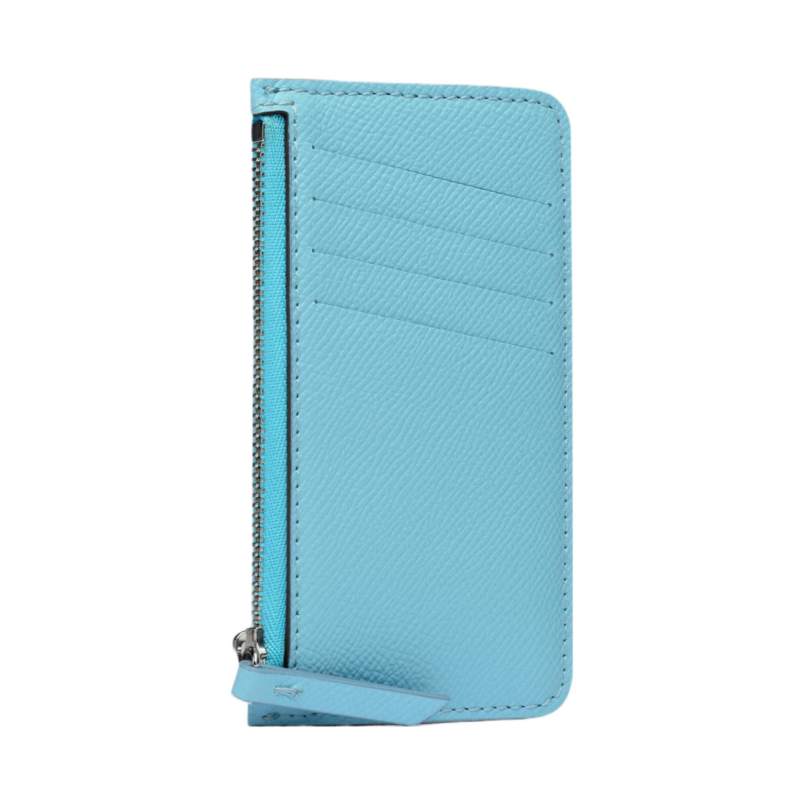 Maison Margiela Женский светло-голубой кошелёк из мелкозернистой и гладкой телячьей кожи
Maison Margiela Женский светло-голубой кошелёк из мелкозернистой и гладкой телячьей кожи