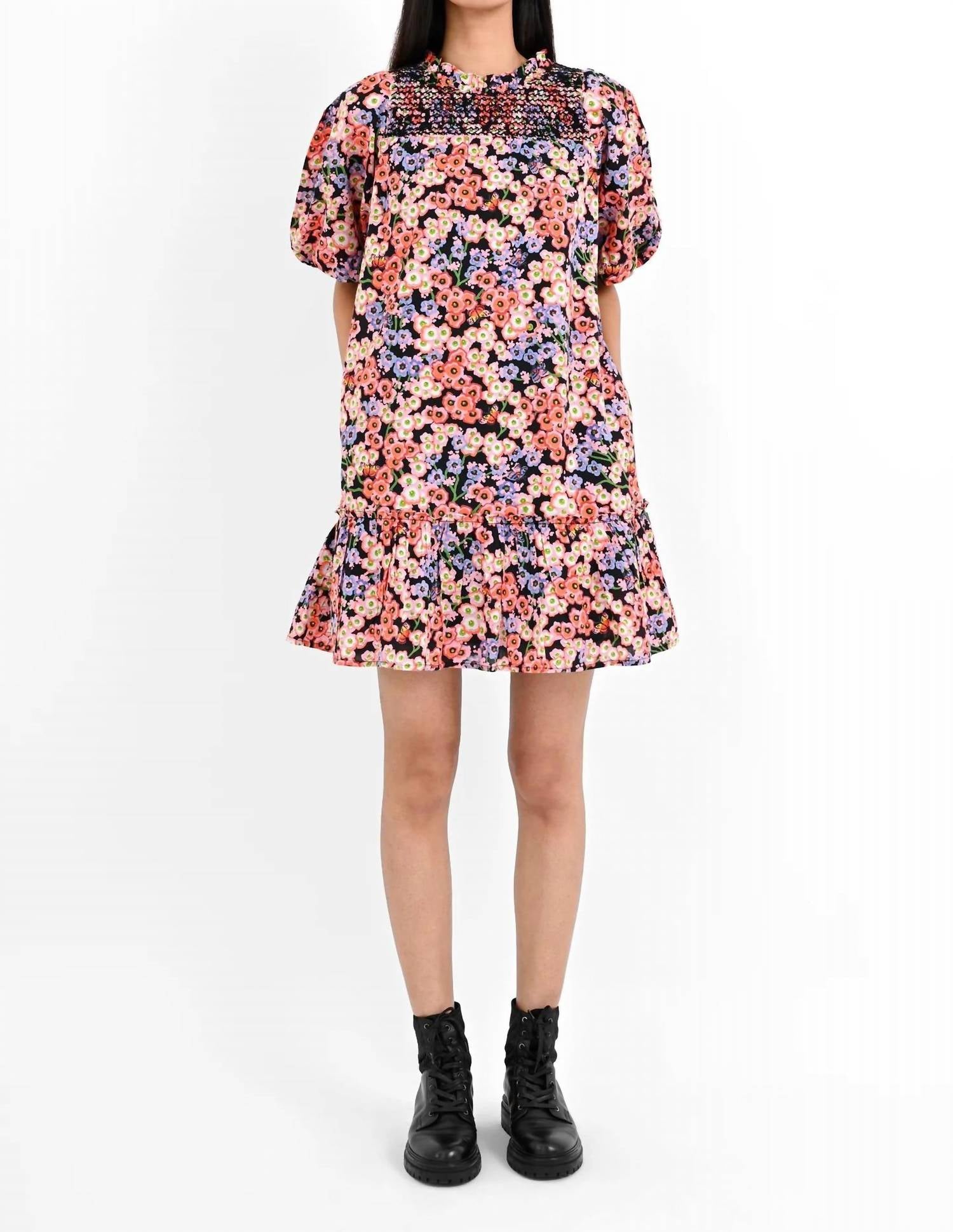 Платье Николь в цвете Monarch Black BANJANAN
Платье Николь в цвете Monarch Black BANJANAN