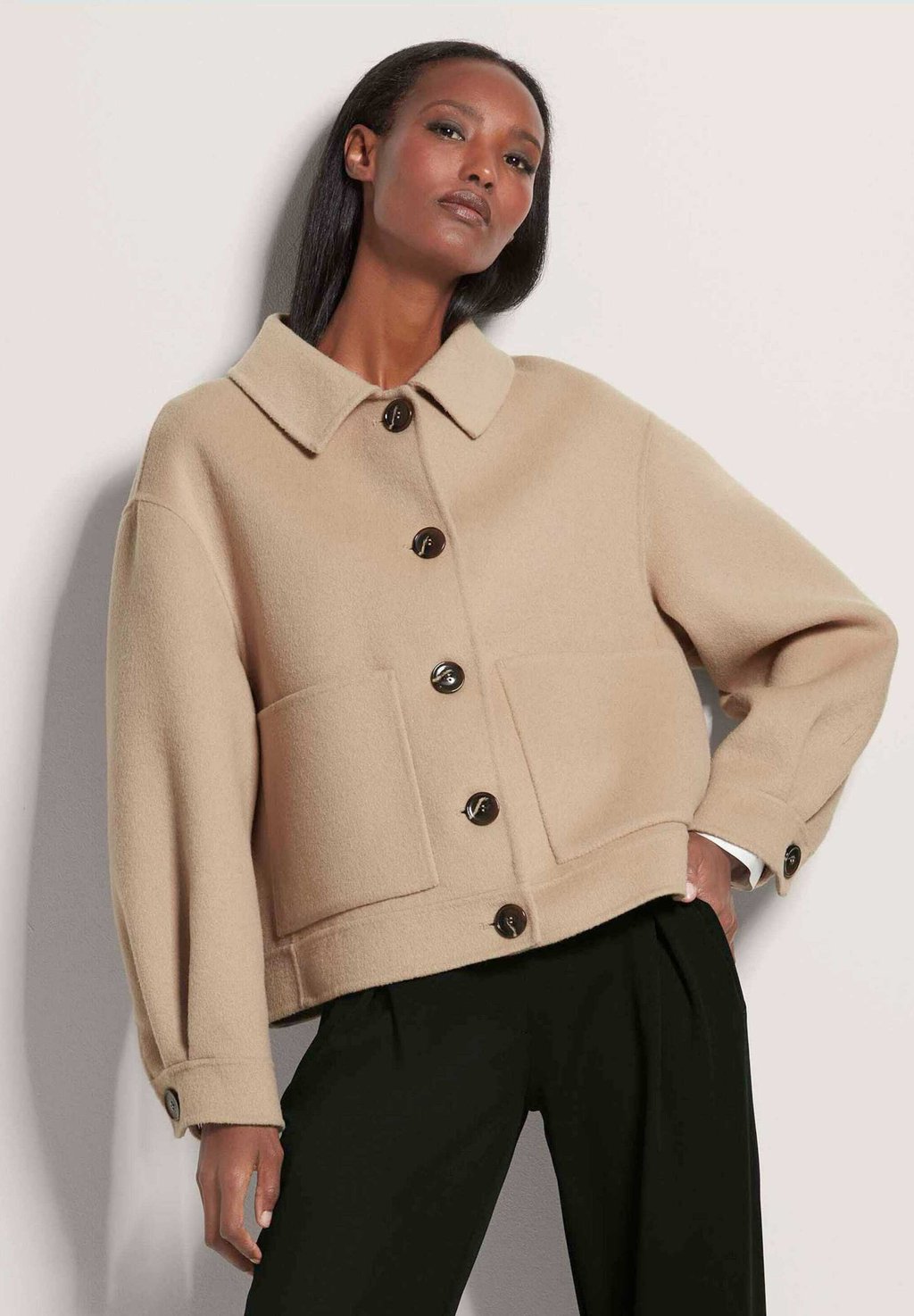 Легкая куртка MADELEINE, коричневый
Легкая куртка MADELEINE, коричневый