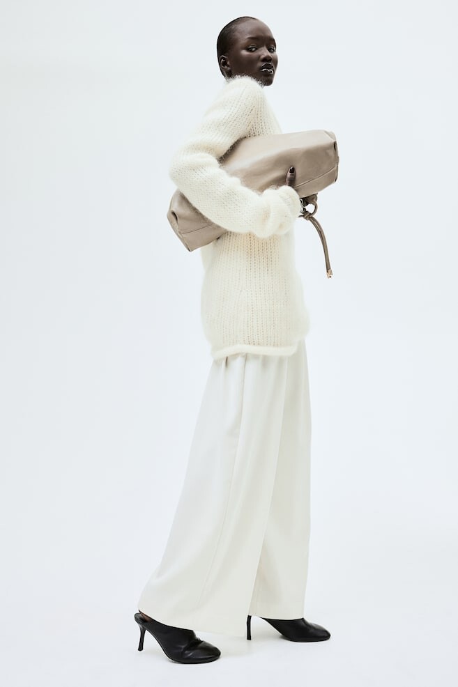 Широкие брюки H&M, бежевый
Широкие брюки H&M, бежевый