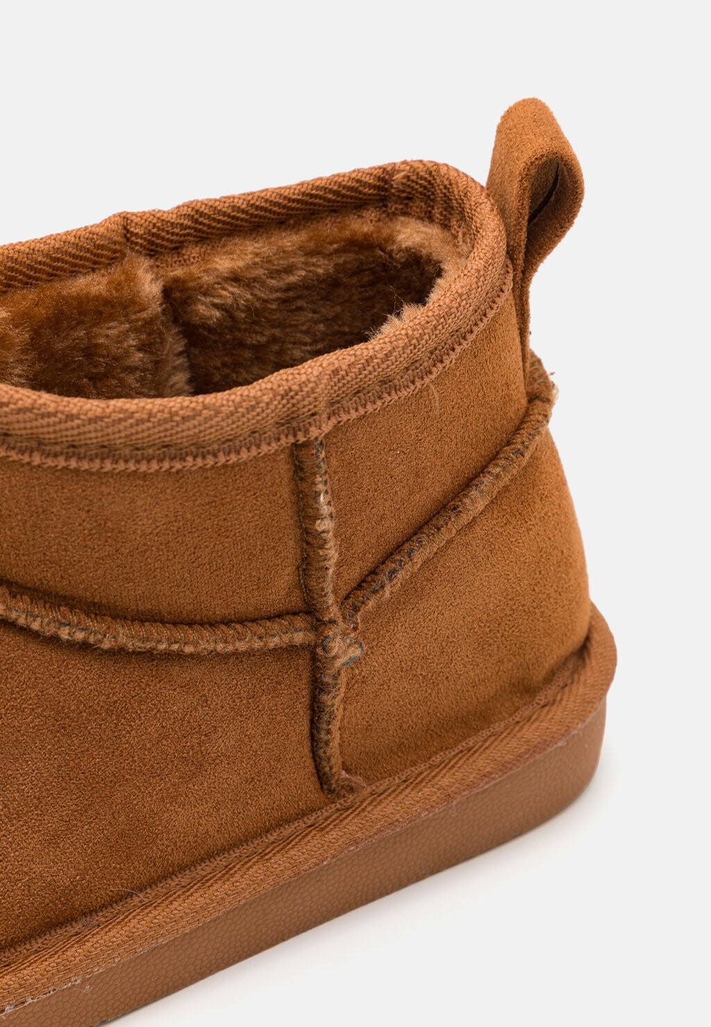 Классические ботильоны UNISEX Friboo, коричневый
Классические ботильоны UNISEX Friboo, коричневый