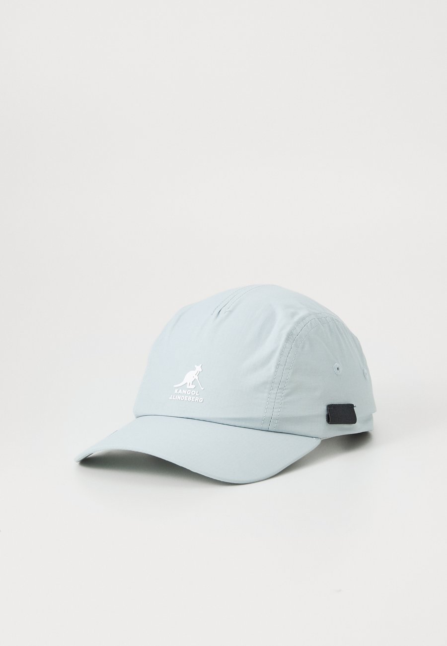 Бейсболка J.LINDEBERG Sports KANGOL GOLF LOVERS UNISEX, Winter Sky/Light Blue
Бейсболка J.LINDEBERG Sports KANGOL GOLF LOVERS UNISEX, Winter Sky/Light Blue