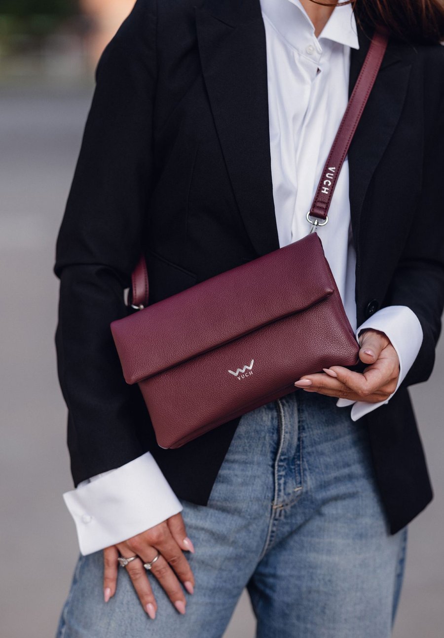 Сумка кросс-боди VUCH YELLA CHIC, Wine/Bordeaux
Сумка кросс-боди VUCH YELLA CHIC, Wine/Bordeaux
