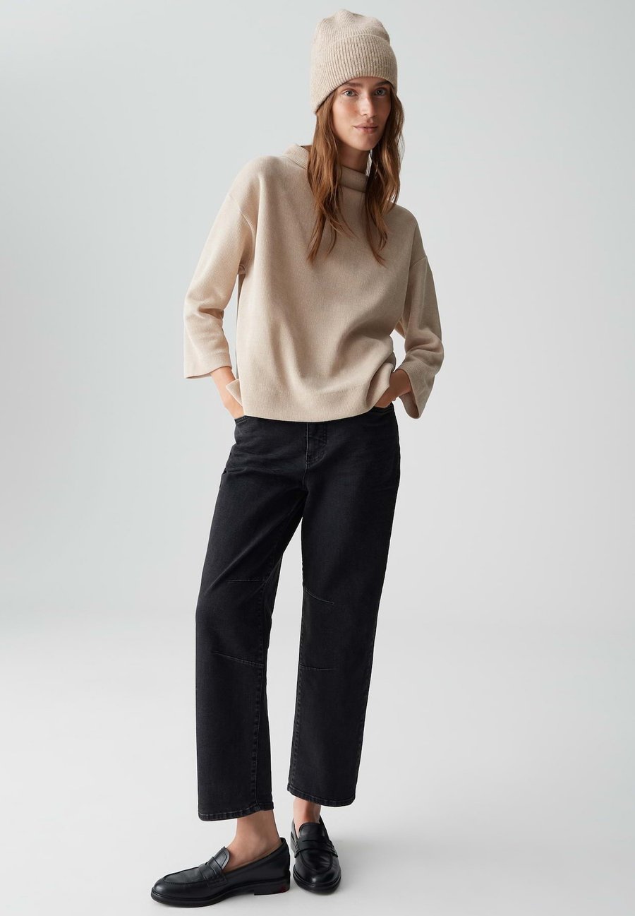 Шапка OPUS RIBBED STRUCTURED, Macadamia/Beige
Шапка OPUS RIBBED STRUCTURED, Macadamia/Beige