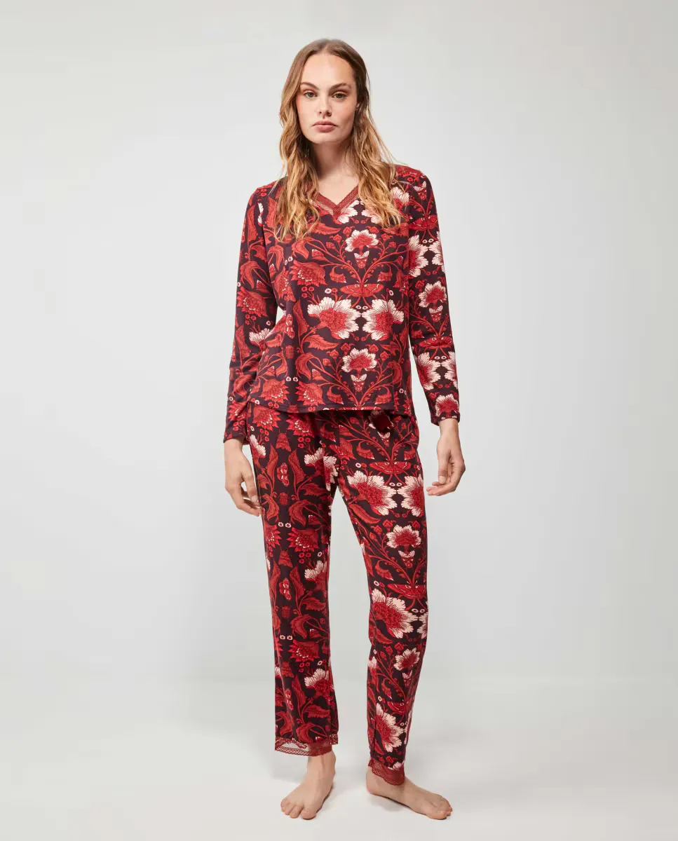 Длинная женская пижама из трикотажного эластичного материала с принтом Gisela, красный 
Длинная женская пижама из трикотажного эластичного материала с принтом Gisela, красный
