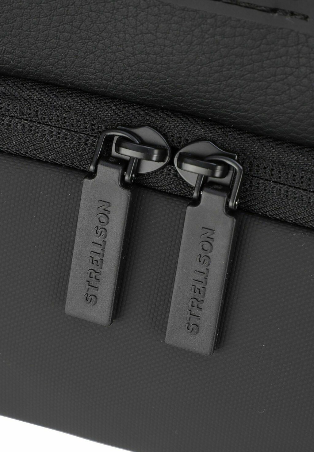 Рюкзак WESTFERRY 52 CM FACH Strellson, черный
Рюкзак WESTFERRY 52 CM FACH Strellson, черный