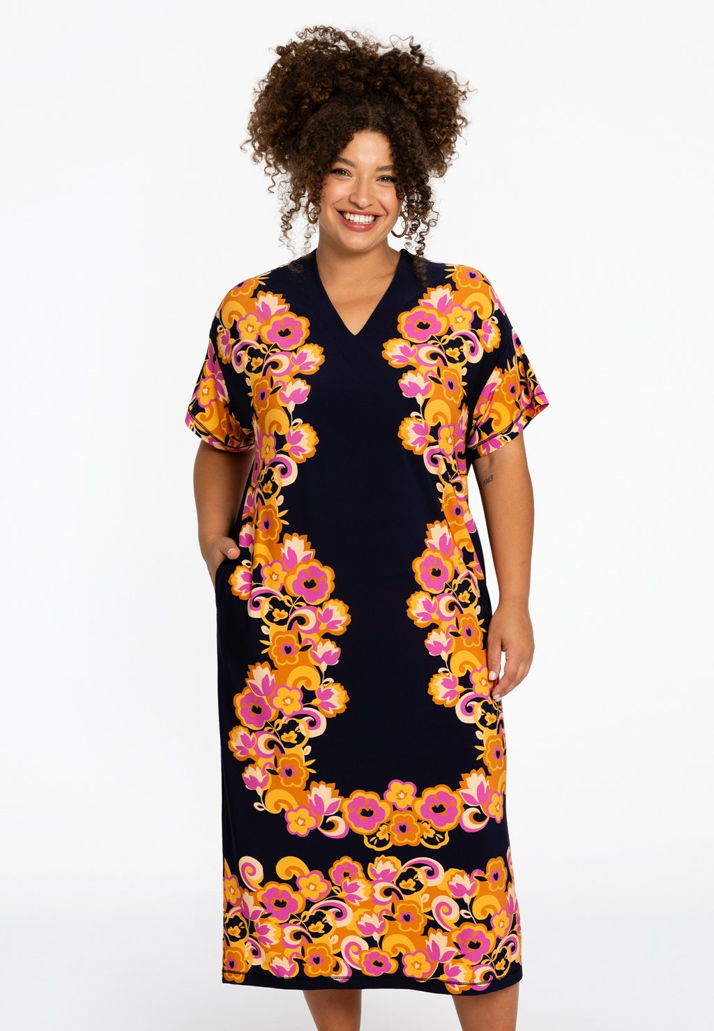 Повседневное платье MIT BLUMENMUSTER YOEK, синий
Повседневное платье MIT BLUMENMUSTER YOEK, синий