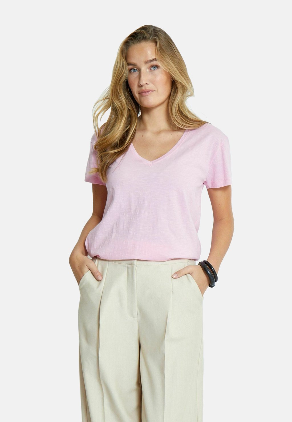 Базовая футболка DANNON TEE Desires, светло-розовый
Базовая футболка DANNON TEE Desires, светло-розовый