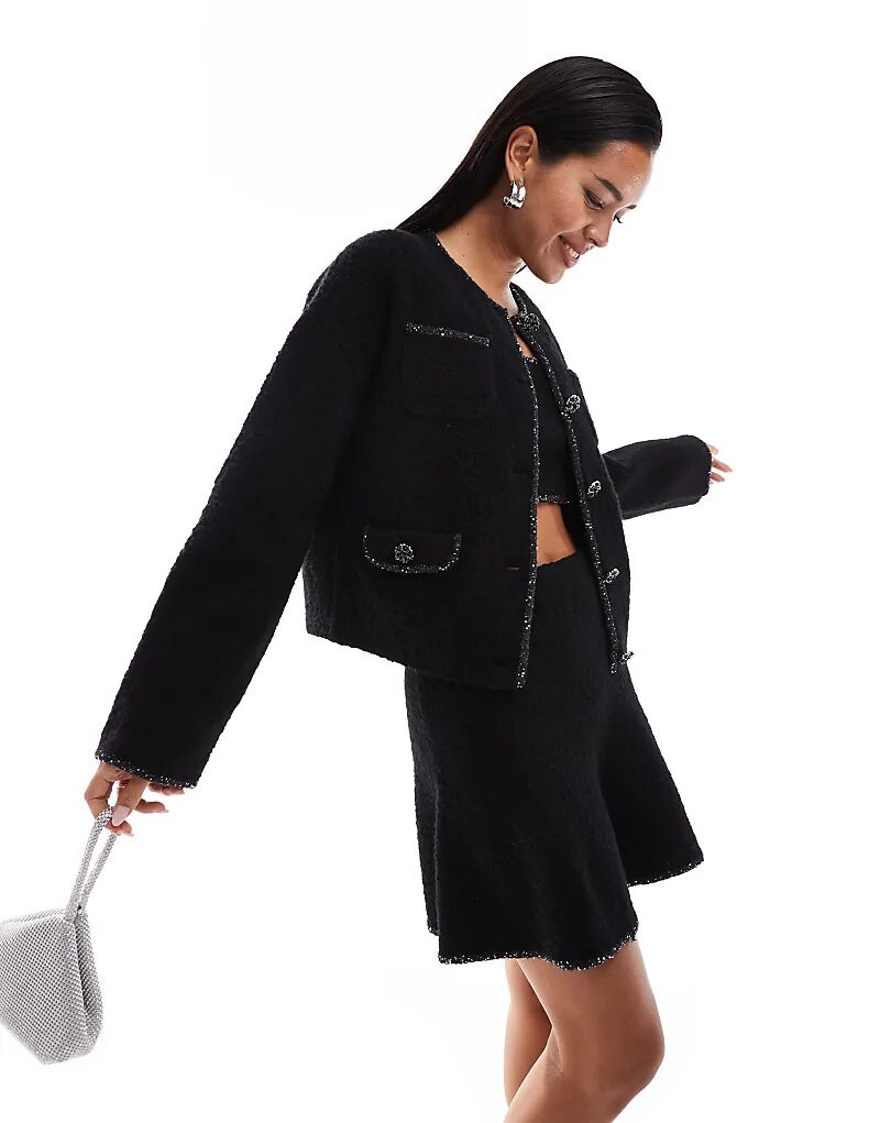 & Other Stories Кардиган из смесовой шерсти букле черного цвета (часть комплекта) 
& Other Stories Кардиган из смесовой шерсти букле черного цвета (часть комплекта)