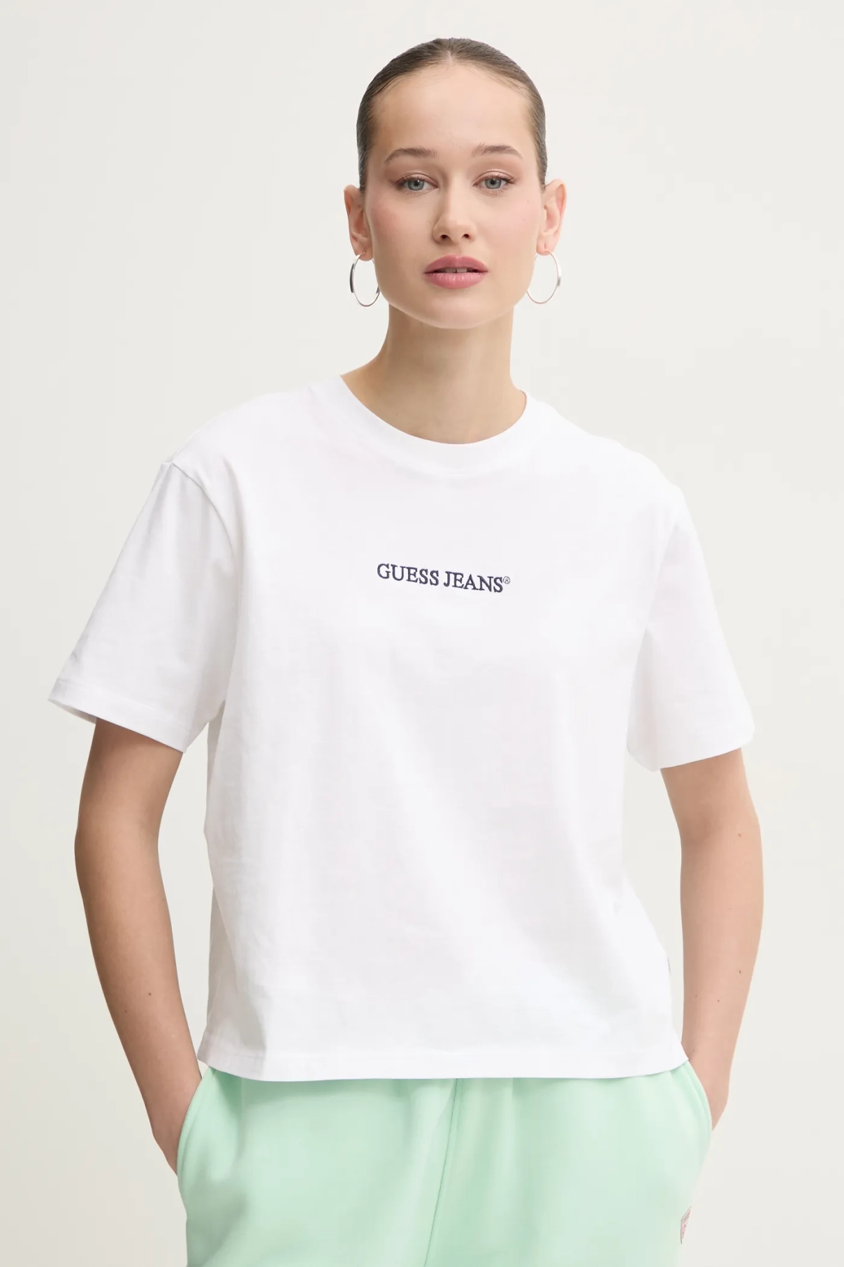 Хлопковая футболка Guess Jeans, белый
Хлопковая футболка Guess Jeans, белый