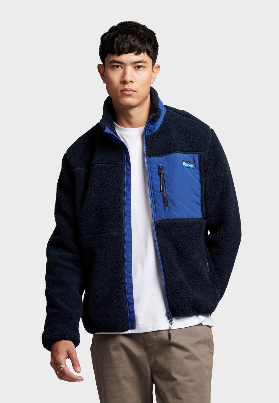 Флисовая куртка Penfield MATTAWA, Navy Blazer/Dark Blue
Флисовая куртка Penfield MATTAWA, Navy Blazer/Dark Blue