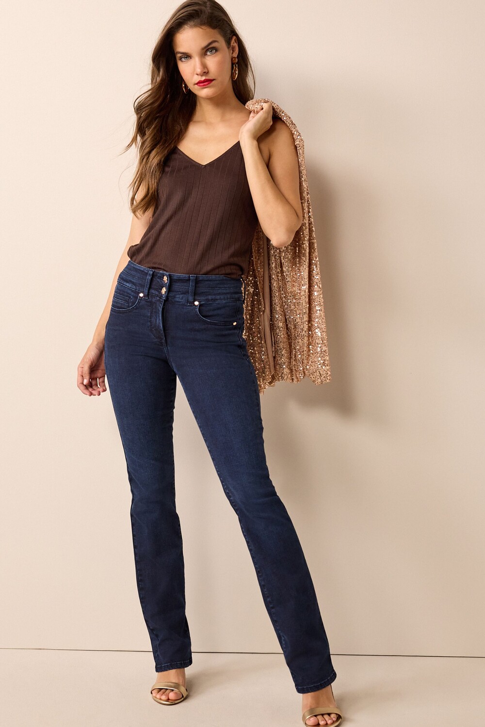 Джинсы подчеркивающие фигуру с декорированными карманами и широкими штанинами Next, синий
Джинсы подчеркивающие фигуру с декорированными карманами и широкими штанинами Next, синий