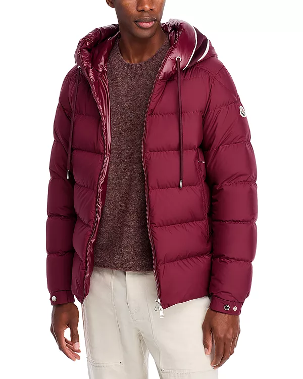 Куртка Cardere на молнии спереди Moncler, красный
Куртка Cardere на молнии спереди Moncler, красный