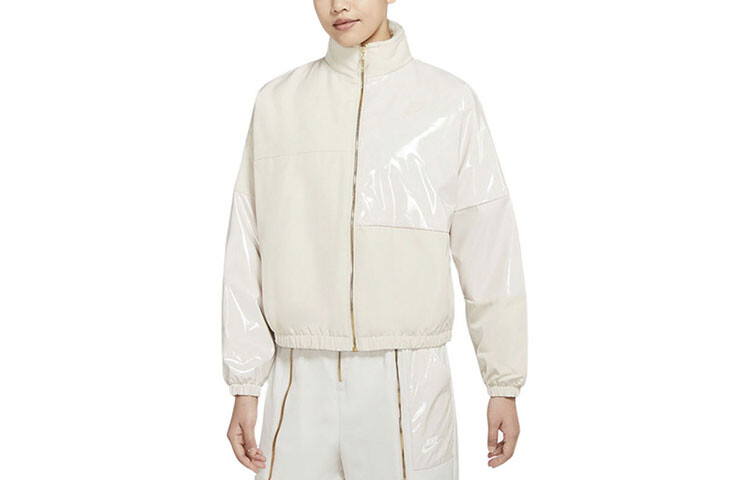 Куртка женская молочно-белая Nike
Куртка женская молочно-белая Nike