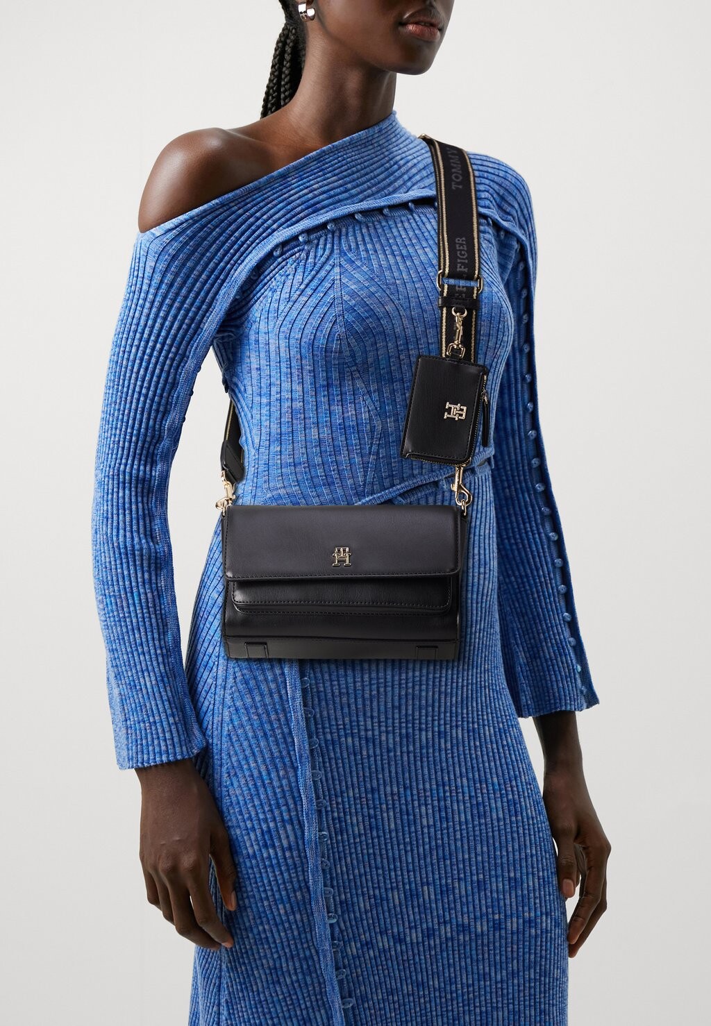 Сумка через плечо CROSSOVER SET Tommy Hilfiger, цвет black, Черный, Сумка через плечо CROSSOVER SET Tommy Hilfiger, цвет black
Сумка через плечо CROSSOVER SET Tommy Hilfiger, цвет black, Черный, Сумка через плечо CROSSOVER SET Tommy Hilfiger, цвет black