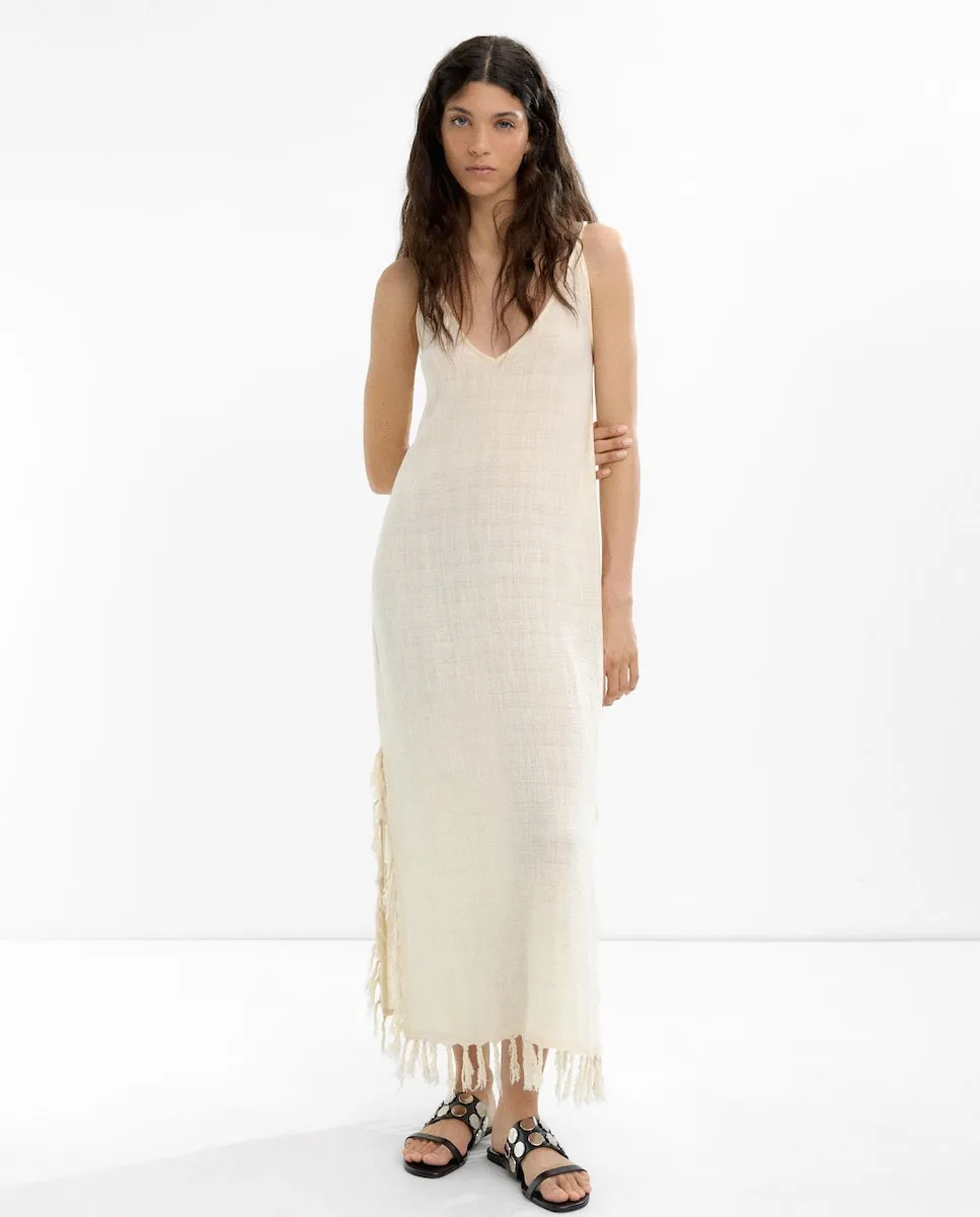 Длинное платье с регулируемыми бретелями и декоративной бахромой Parfois, бежевый
Длинное платье с регулируемыми бретелями и декоративной бахромой Parfois, бежевый