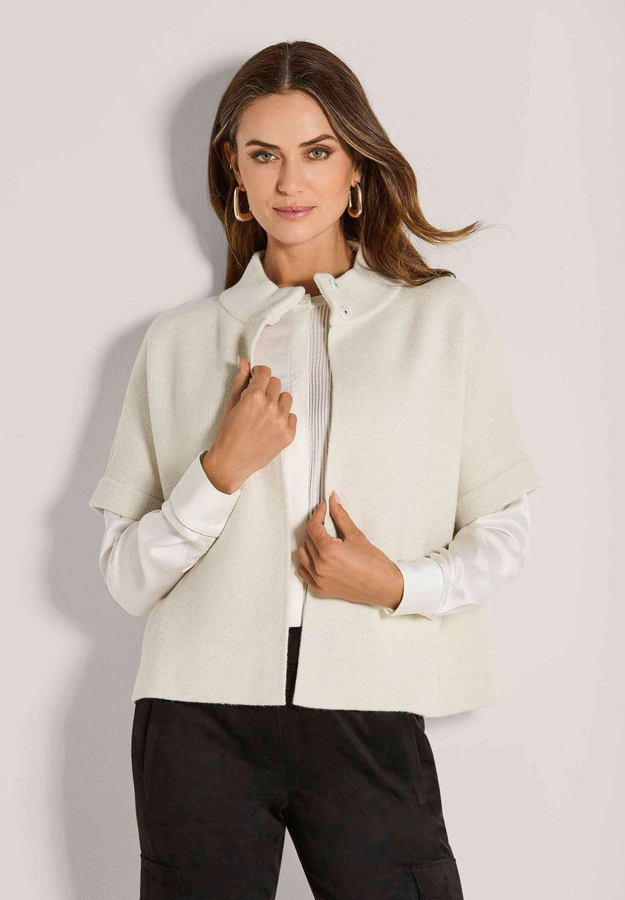 Кардиган MADELEINE Cardigan, Pearl White Melange/White
Кардиган MADELEINE Cardigan, Pearl White Melange/White
