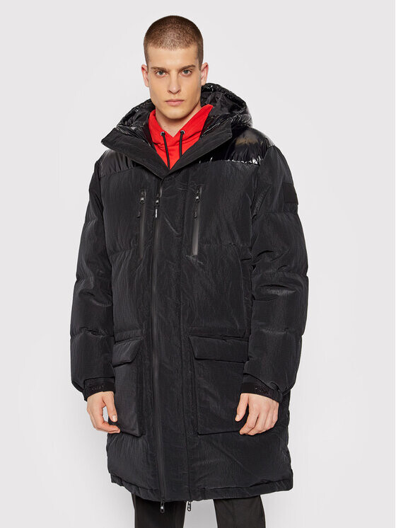 Пуховик стандартного кроя Calvin Klein, черный
Пуховик стандартного кроя Calvin Klein, черный