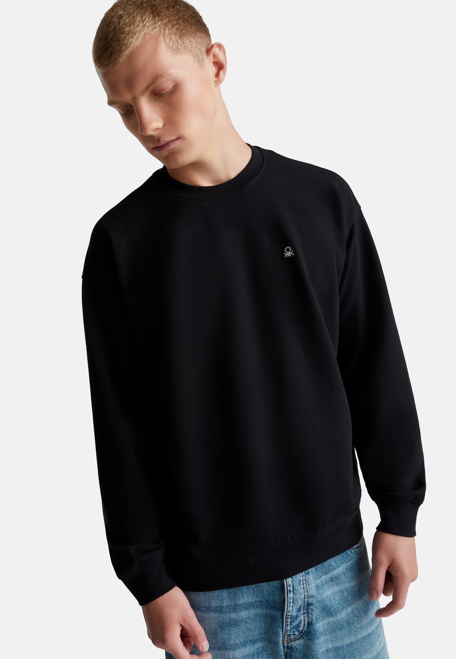 Толстовка United Colors of Benetton WITH LOGO PATCH, Black
Толстовка United Colors of Benetton WITH LOGO PATCH, Black