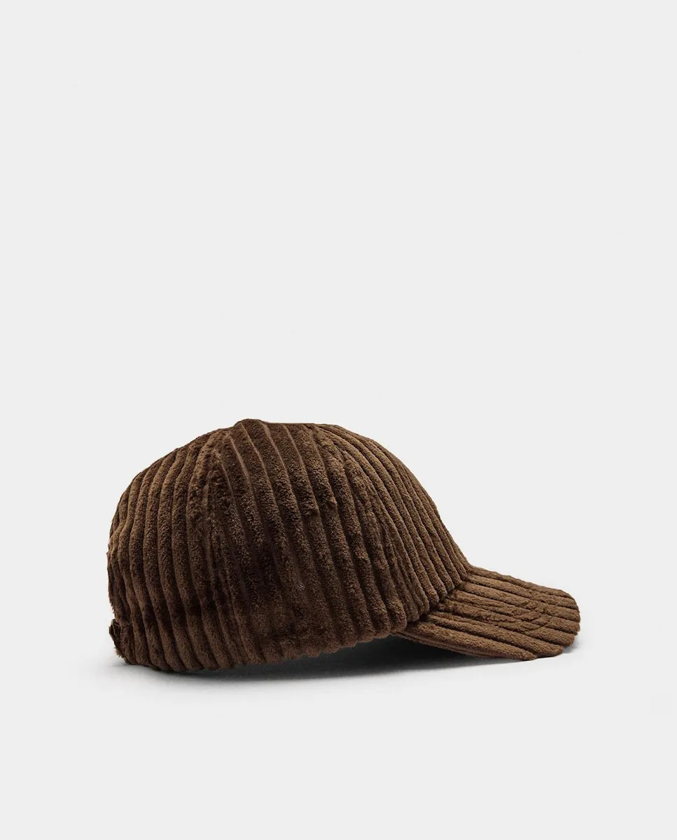 Женская кепка, 100% хлопок, в рубчик, из бархата, однотонная Parfois, темно-коричневый
Женская кепка, 100% хлопок, в рубчик, из бархата, однотонная Parfois, темно-коричневый