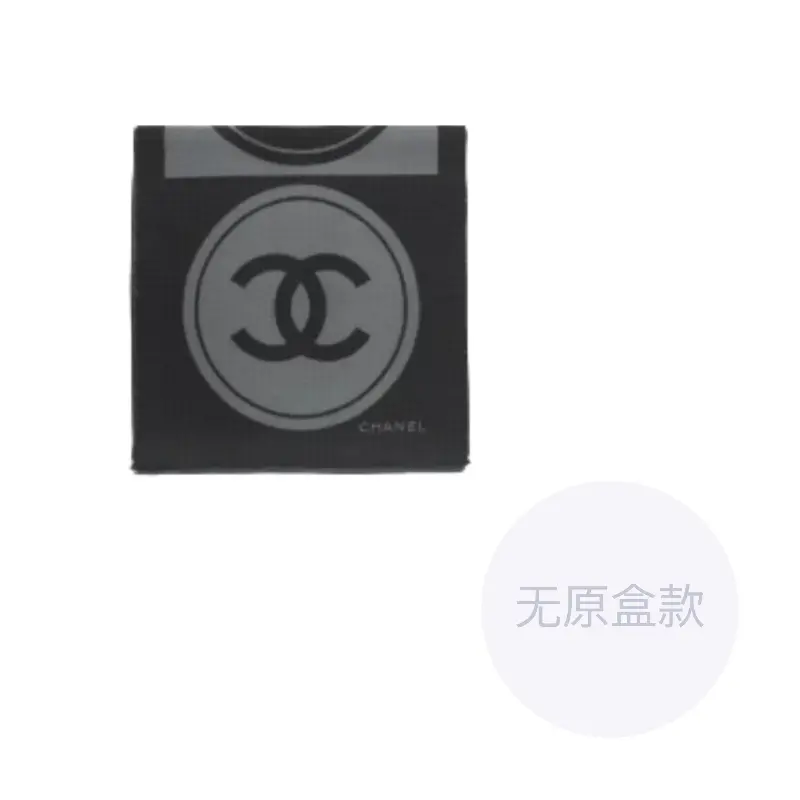 Вязаный шарф унисекс CHANEL, черный
Вязаный шарф унисекс CHANEL, черный